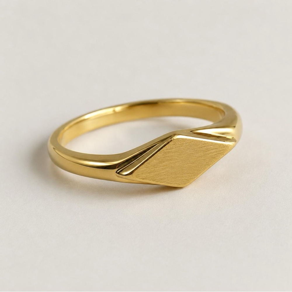 Gold Geometric Signet Ring - Women Jewelry